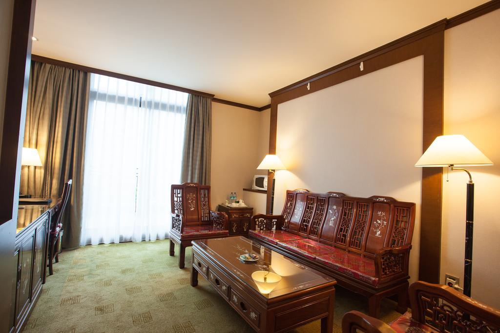 Rich Garden Hotel Тайбэй Экстерьер фото