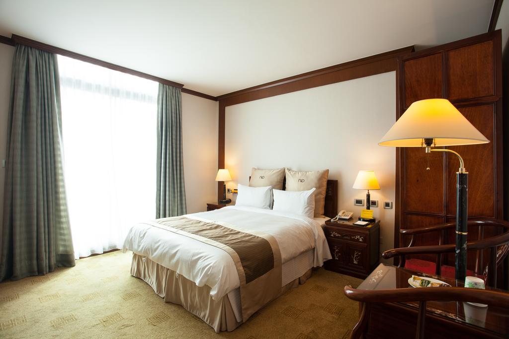Rich Garden Hotel Тайбэй Экстерьер фото