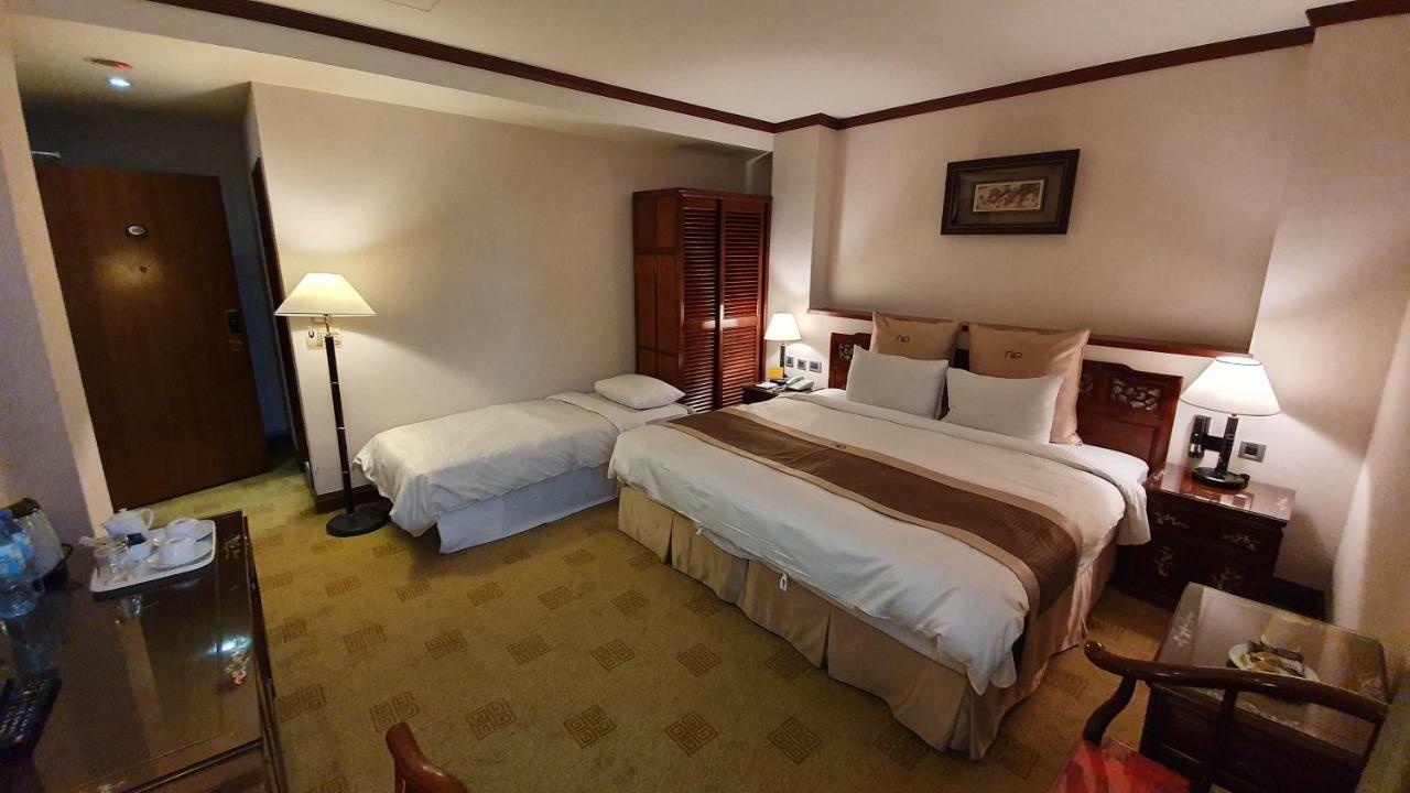Rich Garden Hotel Тайбэй Экстерьер фото
