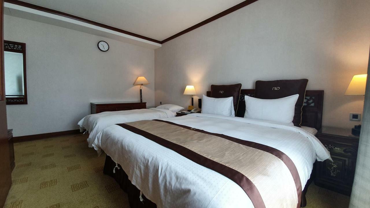 Rich Garden Hotel Тайбэй Экстерьер фото